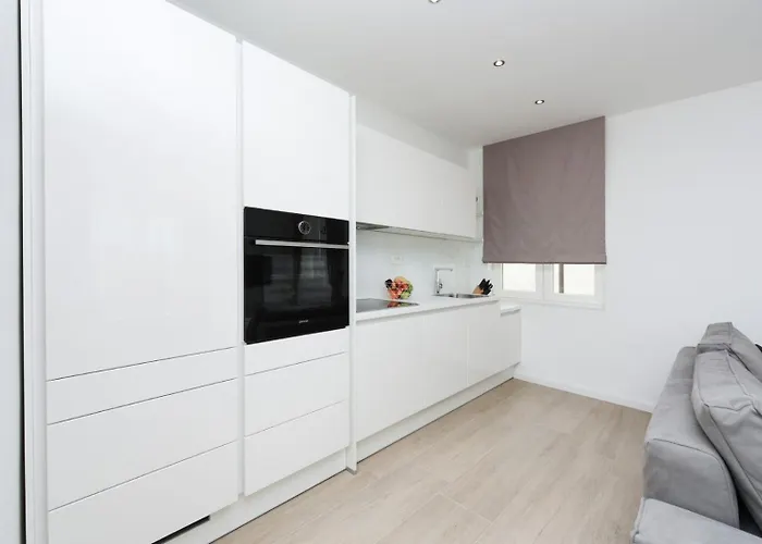 Anica Sea Front Center Luxury *